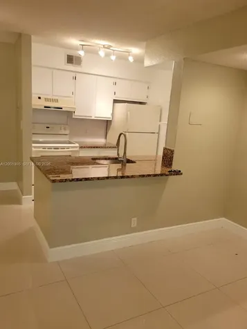 2826 S University Drive Davie FL 33328