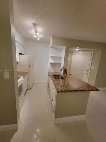 2826 S University Drive Davie FL 33328