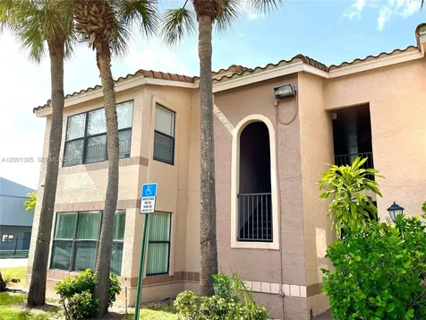 2826 S University Drive Davie FL 33328