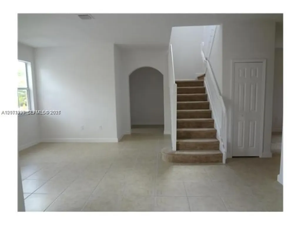 10012 NW 7th Street Miami FL 33172