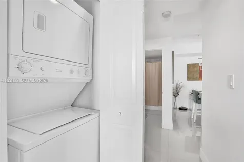 7900 Harbor Island Drive North Bay Village FL 33141
