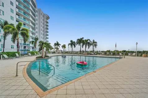 7900 Harbor Island Drive North Bay Village FL 33141