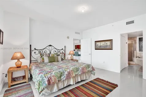 7900 Harbor Island Drive North Bay Village FL 33141