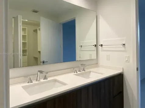 488 NE 18th Street Miami FL 33132