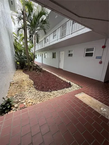 100 Edgewater Drive Coral Gables FL 33133