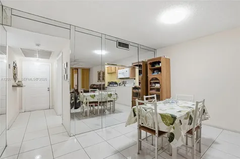 1001 Colony Point Circle Pembroke Pines FL 33026