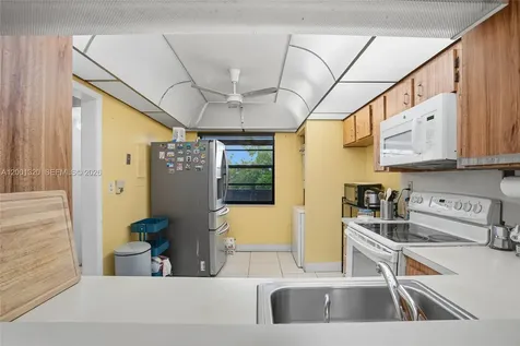 1001 Colony Point Circle Pembroke Pines FL 33026
