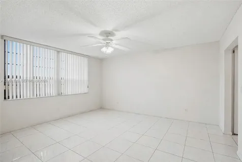 1001 Colony Point Circle Pembroke Pines FL 33026