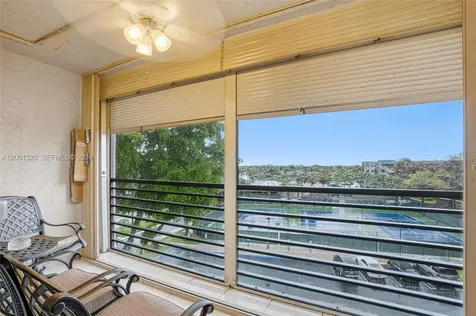 1001 Colony Point Circle Pembroke Pines FL 33026