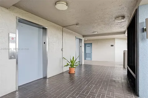 1001 Colony Point Circle Pembroke Pines FL 33026