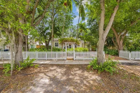 6382 SW 38th Street Miami FL 33155