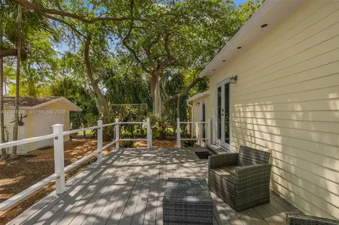 6382 SW 38th Street Miami FL 33155