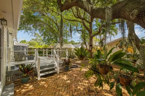 6382 SW 38th Street Miami FL 33155
