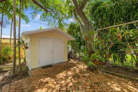 6382 SW 38th Street Miami FL 33155