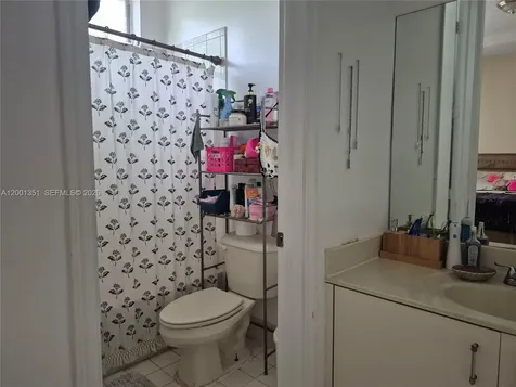 921 NE 42nd Place Homestead FL 33033