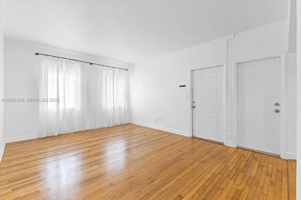 1561 Lenox Avenue Miami Beach FL 33139