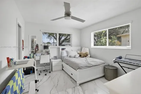 9280 SW 55th Court Cooper City FL 33328