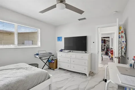 9280 SW 55th Court Cooper City FL 33328