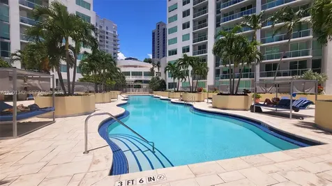 253 NE 2nd Street Miami FL 33132