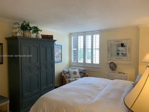 2555 Collins Avenue Miami Beach FL 33140