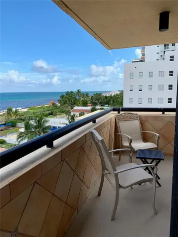 2555 Collins Avenue Miami Beach FL 33140