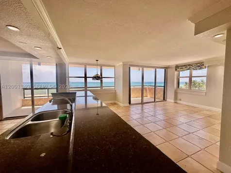 2555 Collins Avenue Miami Beach FL 33140