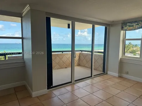 2555 Collins Avenue Miami Beach FL 33140