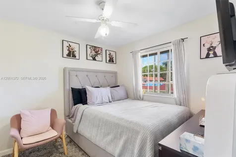 2186 NE 167th Street North Miami Beach FL 33162