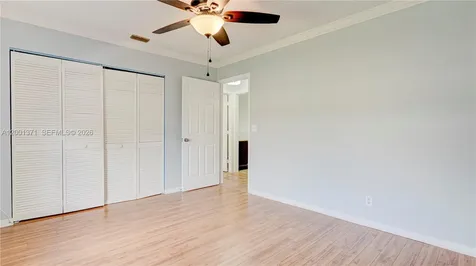 1067 Julia Heights Drive Lantana FL 33462