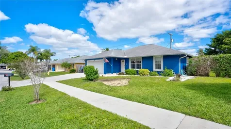 1067 Julia Heights Drive Lantana FL 33462