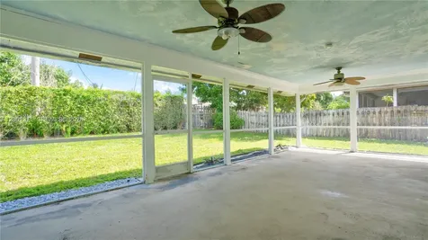 1067 Julia Heights Drive Lantana FL 33462