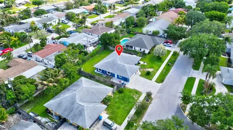 1067 Julia Heights Drive Lantana FL 33462