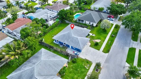 1067 Julia Heights Drive Lantana FL 33462
