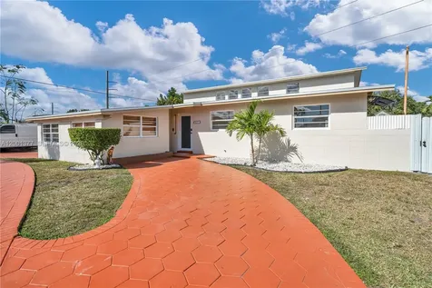 8241 SW 12th Terrace Miami FL 33144