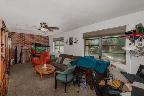 401 NW 93rd Avenue Pembroke Pines FL 33024