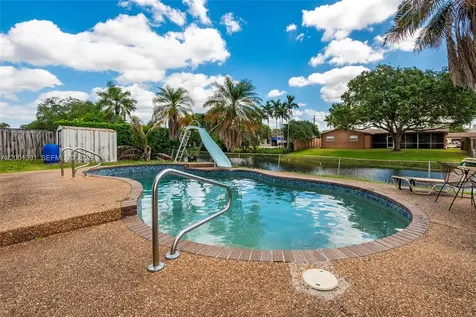 401 NW 93rd Avenue Pembroke Pines FL 33024