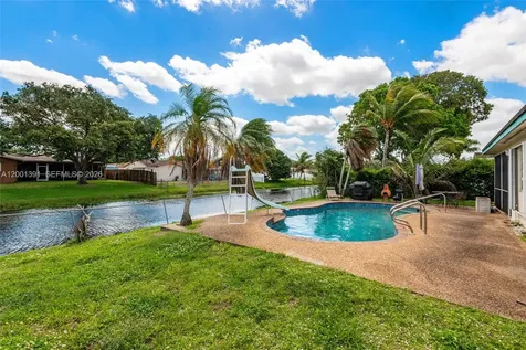 401 NW 93rd Avenue Pembroke Pines FL 33024