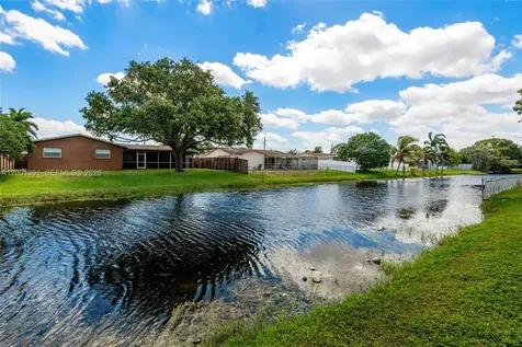 401 NW 93rd Avenue Pembroke Pines FL 33024