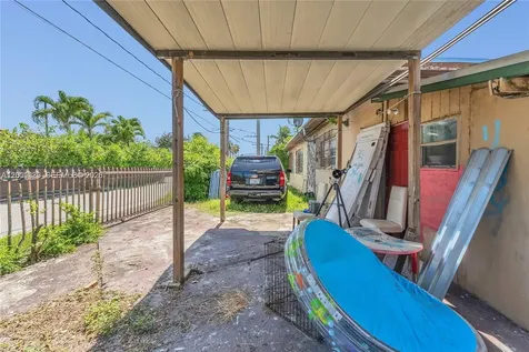 503 NW 43rd Place Miami FL 33126