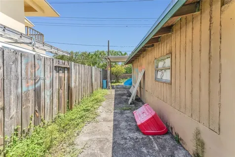 503 NW 43rd Place Miami FL 33126