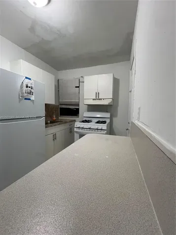 413 NW 33rd Street Miami FL 33127