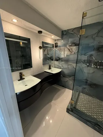 10460 SW 26th Terrace Miami FL 33165