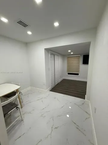 10460 SW 26th Terrace Miami FL 33165
