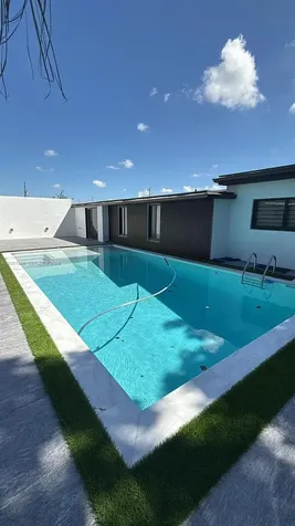 10460 SW 26th Terrace Miami FL 33165