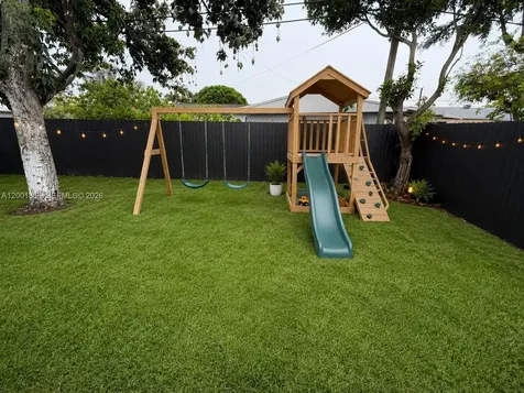 10460 SW 26th Terrace Miami FL 33165