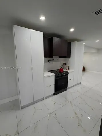 10460 SW 26th Terrace Miami FL 33165