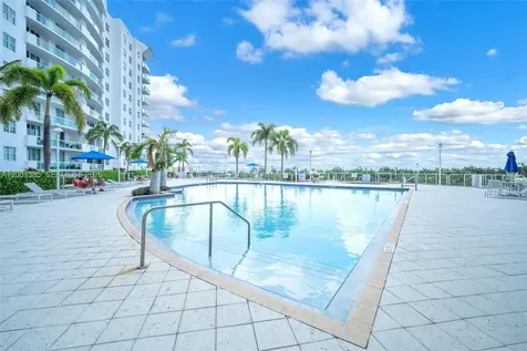 7900 Harbor Island Drive North Bay Village FL 33141