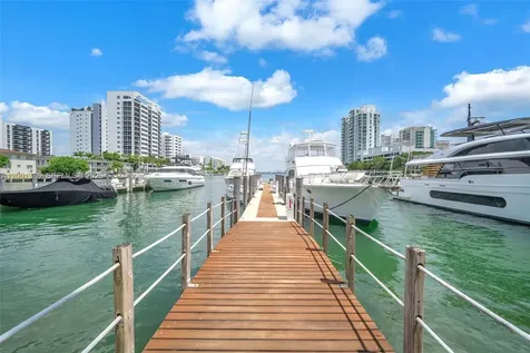 7900 Harbor Island Drive North Bay Village FL 33141
