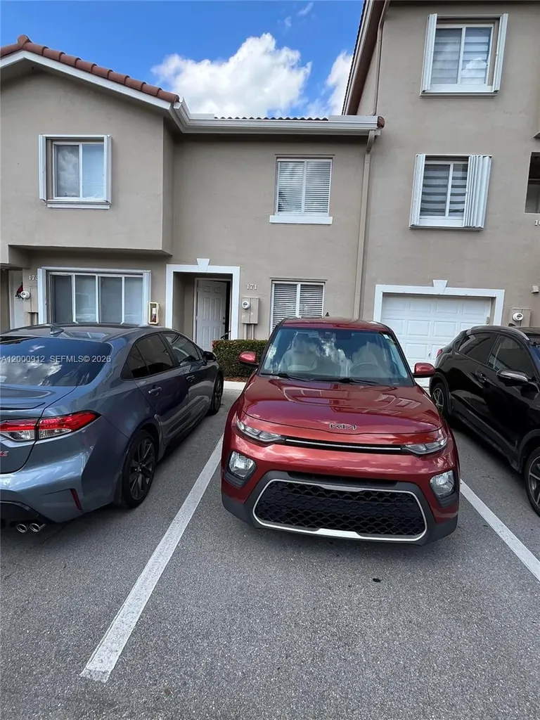 171 Riviera Circle Weston FL 33326