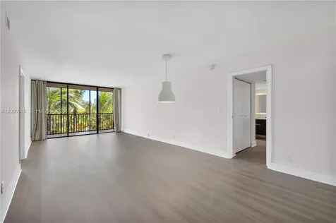 20335 W Country Club Drive Aventura FL 33180